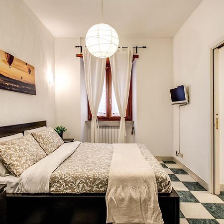 Popolo Accommodation - Lovely Central Apartment ローマ エクステリア 写真