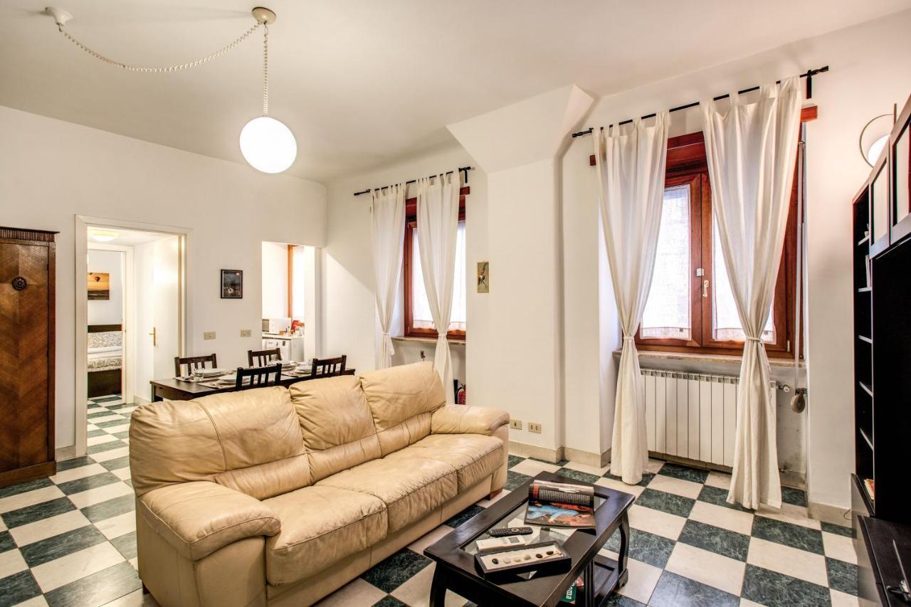 Popolo Accommodation - Lovely Central Apartment ローマ エクステリア 写真