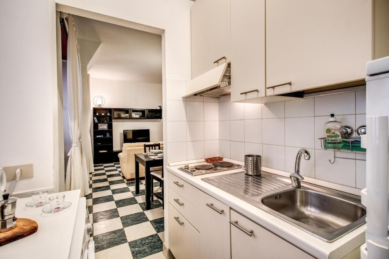 Popolo Accommodation - Lovely Central Apartment ローマ エクステリア 写真