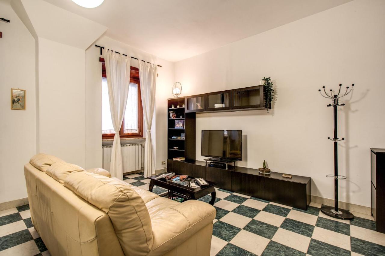 Popolo Accommodation - Lovely Central Apartment ローマ エクステリア 写真