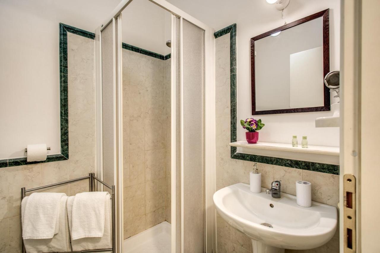 Popolo Accommodation - Lovely Central Apartment ローマ エクステリア 写真
