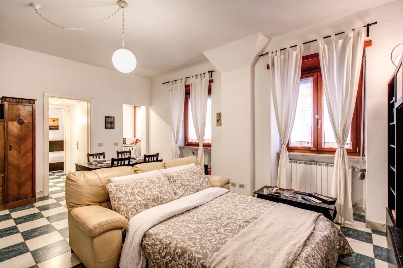 Popolo Accommodation - Lovely Central Apartment ローマ エクステリア 写真